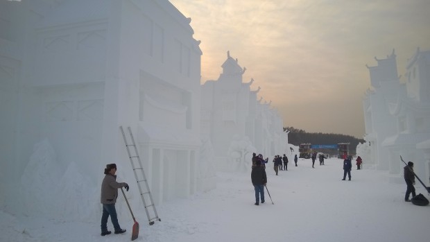 Här igenom snötempelstaden gick varvningsspåret.