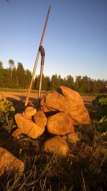 Bumlingen fick sällskap av ett antal mindre stenar också innan kvällens gym-pass förklarades avslutat.